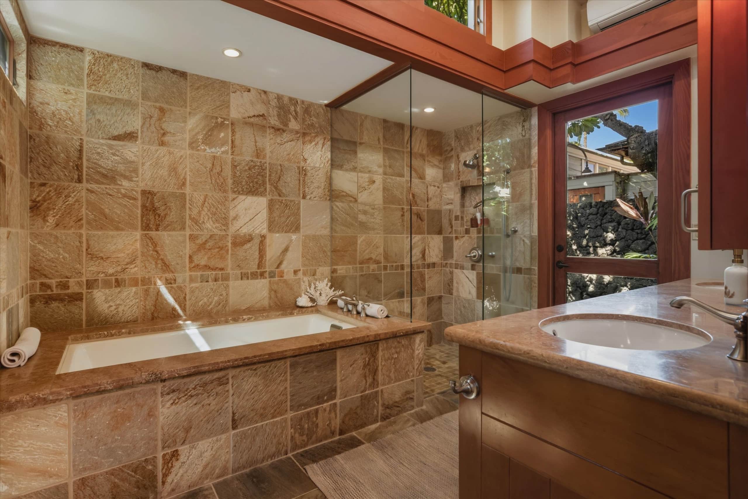 Home in Waimea · ★4.95 · 3 bedrooms · 4 beds · 3.5 baths - Image 23
