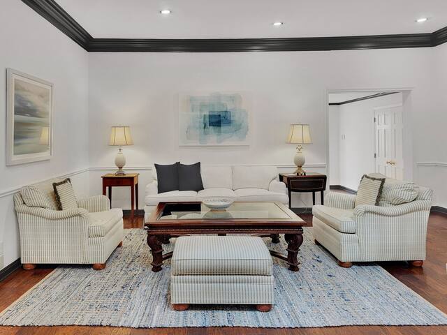 Coastal Paradise with pool– Walk to the Beach! gallery image 4