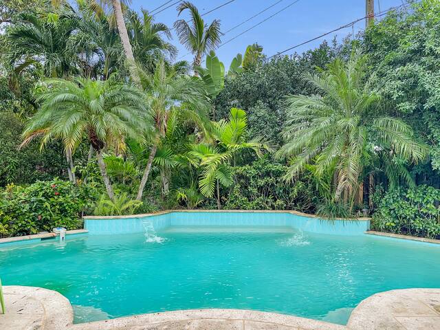 Coastal Paradise with pool– Walk to the Beach! gallery image 3