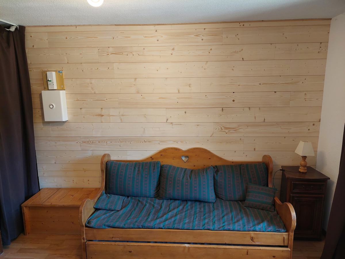 Top Airbnb: Gresse en Vercors ski resort, summer pool, nights/week à Gresse En Vercors