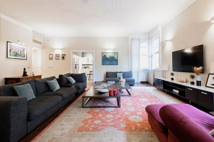 Easylife – Magnificent Splendid apt Sant’Ambrogio