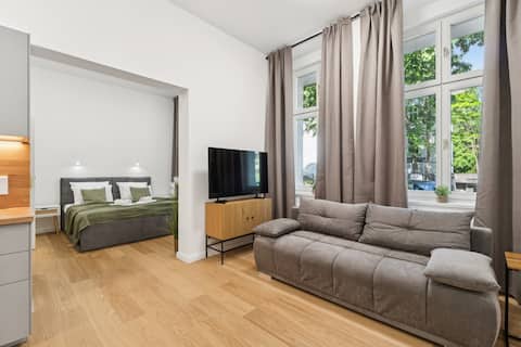 Top Airbnb: Apartment with kitchen & sofa bed in Steglitz