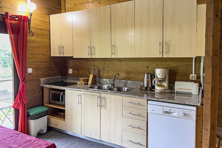 Chalet En Bois à Amares | Nature & Confort - 