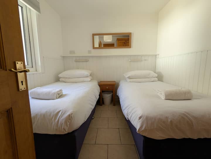 Spavaća soba 3 također se može pripremiti kao veliki bračni krevet ili kao dva kreveta za jednu osobu.