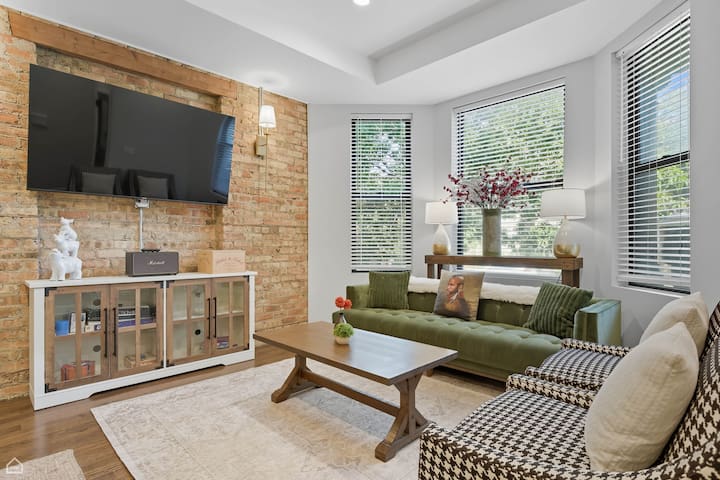 Impeccable 5-Bed Wrigleville Beauty