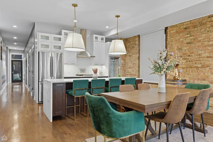 Impeccable 5-Bed Wrigleville Beauty gallery image 2