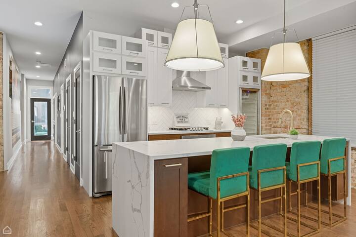 Impeccable 5-Bed Wrigleville Beauty gallery image 5