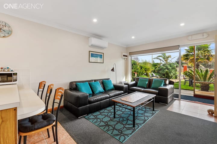 Alice Beside The Sea - 2 Bedroom Apartment. - Devonport