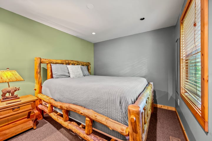 Dream sweetly in our bedroom with a perfectly cozy atmosphere.