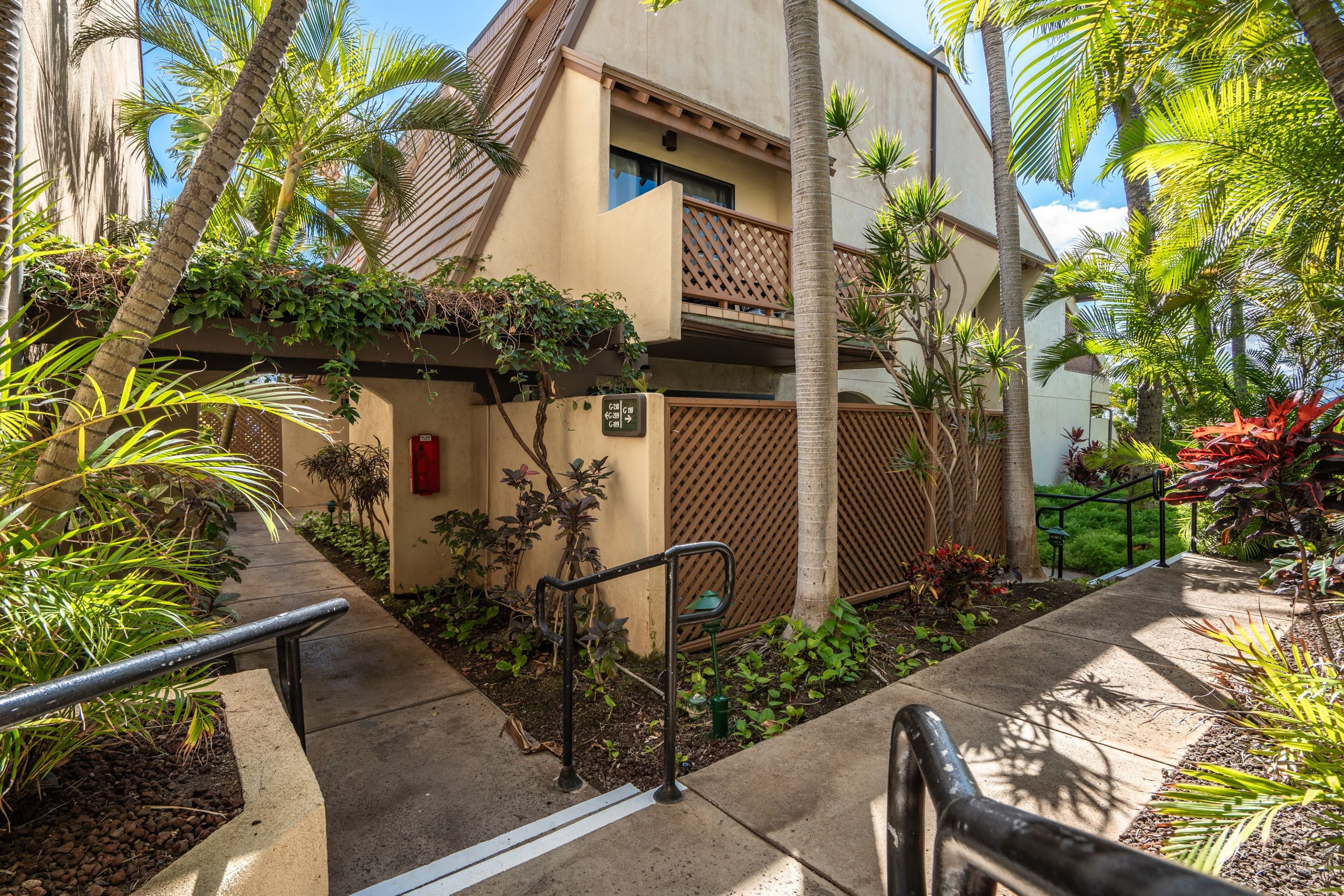 Condo in Kihei · ★4.94 · 2 bedrooms · 3 beds · 2 shared baths - Image 39