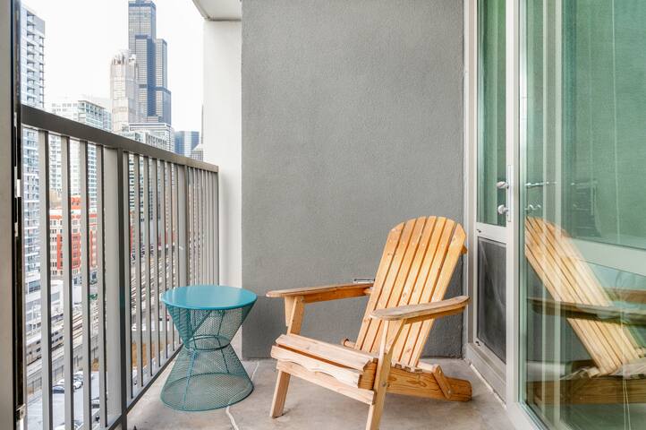 Kasa | 2BD Near McCormick Place | South Loop gallery image 5