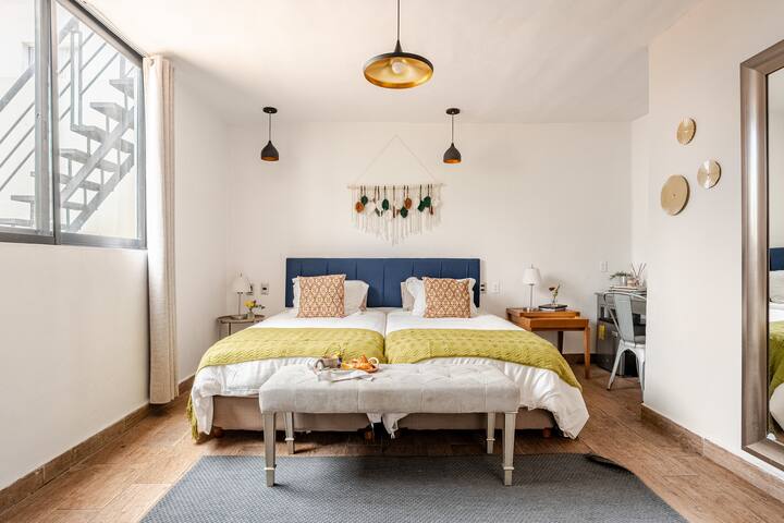 Condesa Gem for friends AC & Patio, Great Location gallery image 3