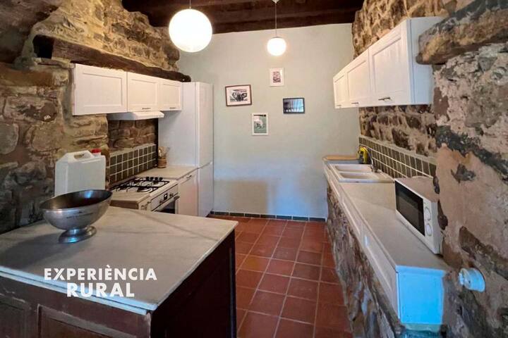 Masoveria reformada de estilo rústico