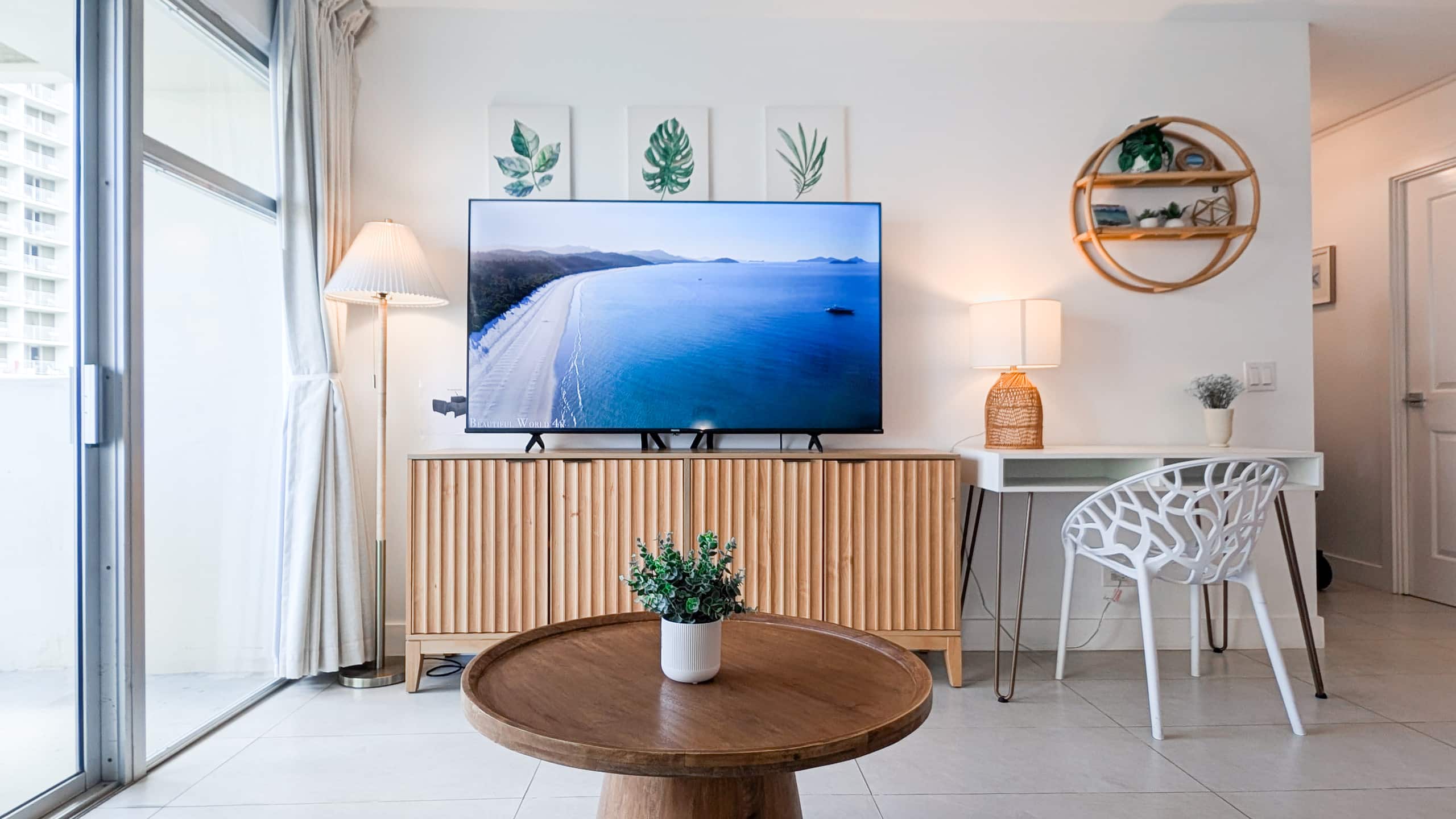 Condo in Honolulu · ★4.91 · 3 bedrooms · 5 beds · 2 private baths - Image 18