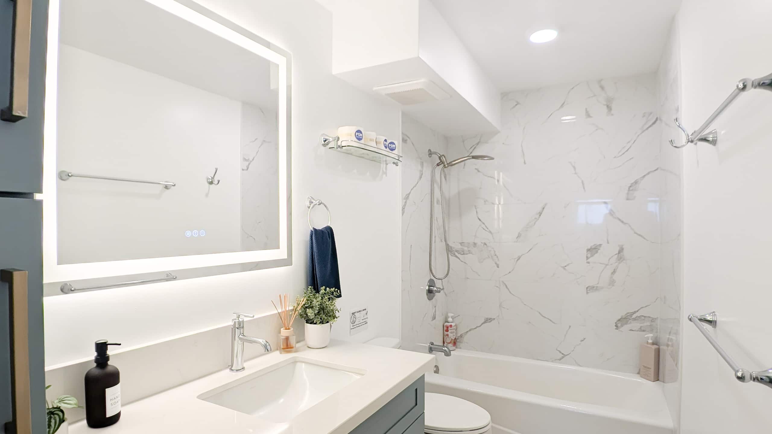 Condo in Honolulu · ★4.91 · 3 bedrooms · 5 beds · 2 private baths - Image 29