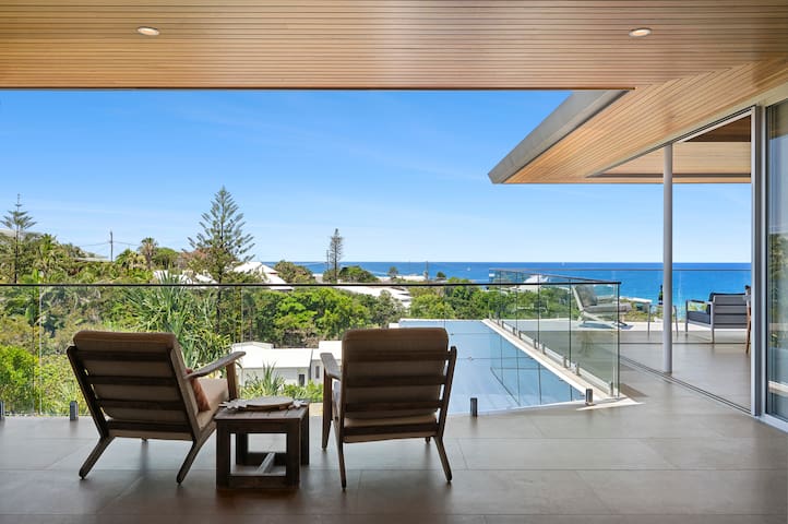 ‘Seaside Serenity’ – Modern Luxury by the Waves
