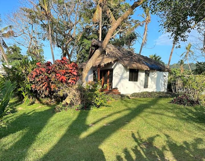 Bungalow On The Ocean - Vanuatu