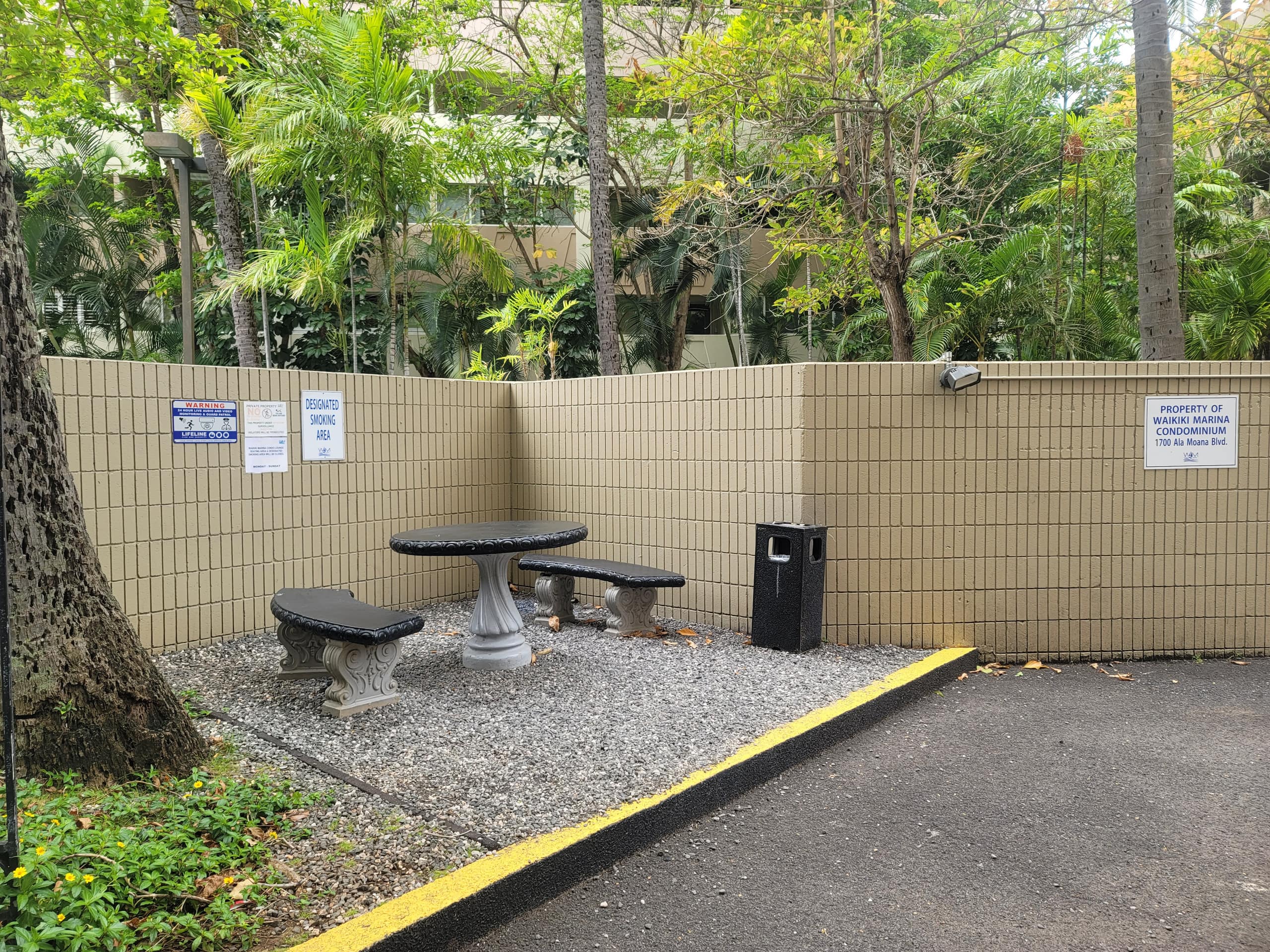 Condo in Honolulu · ★4.85 · Studio · 2 beds · 1 private bath - Image 15