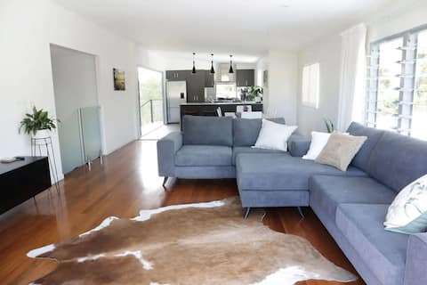 Dog-friendly 3 bedroom house near Maroochy river