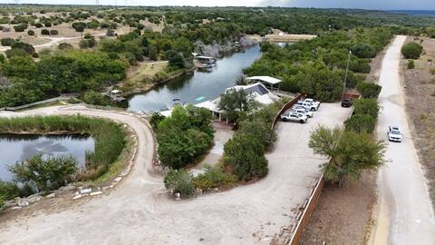 Lodge on Lake Godstone