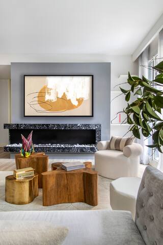 Luxury and Design in front of Parque del Retiro gallery image 3