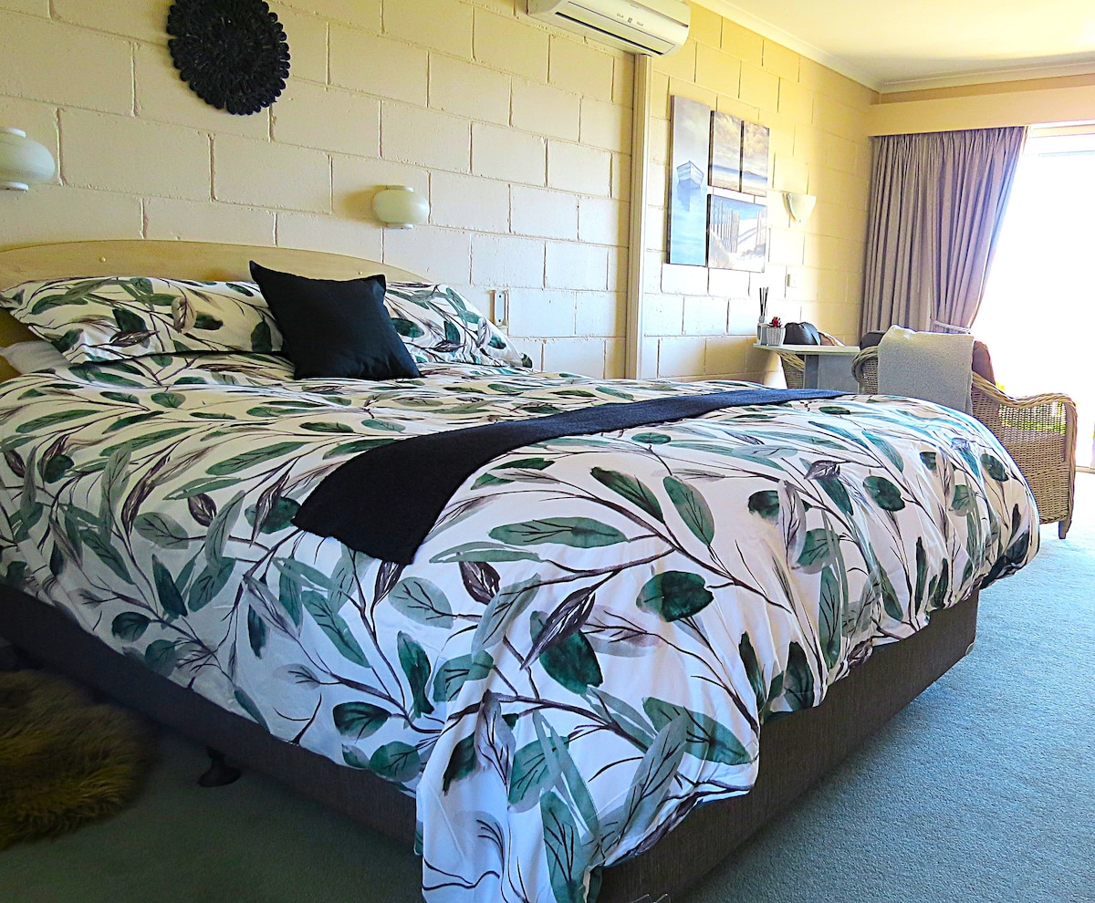 Top performing Airbnb: Reflections @ Narooma in Narooma