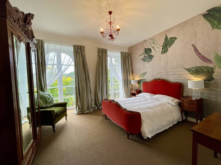 Unique French House With Private/separate Suite. - Vire