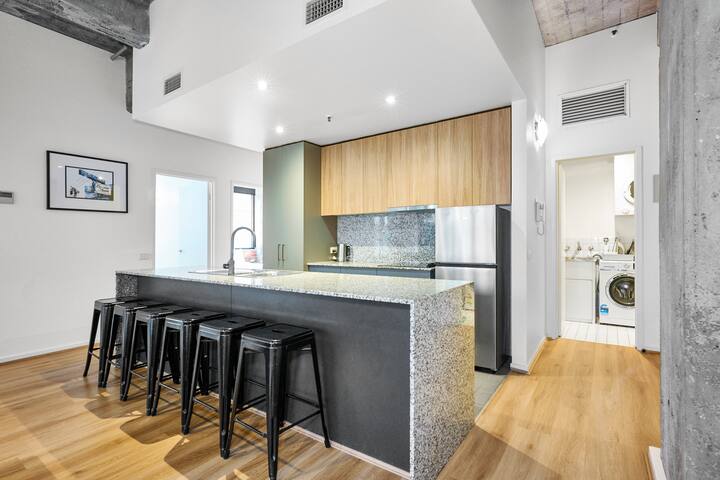 3 BR CBD East-End warehouse apartment gallery image 5