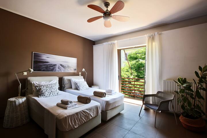 Acropolis View-Penthouse/4bedr/200sq/sleeps12 gallery image 5