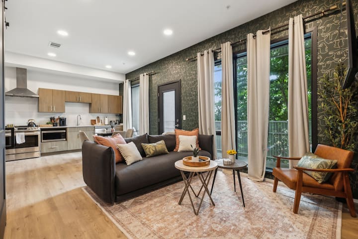12 South / Gulch Luxury Condo - Nashville, TN