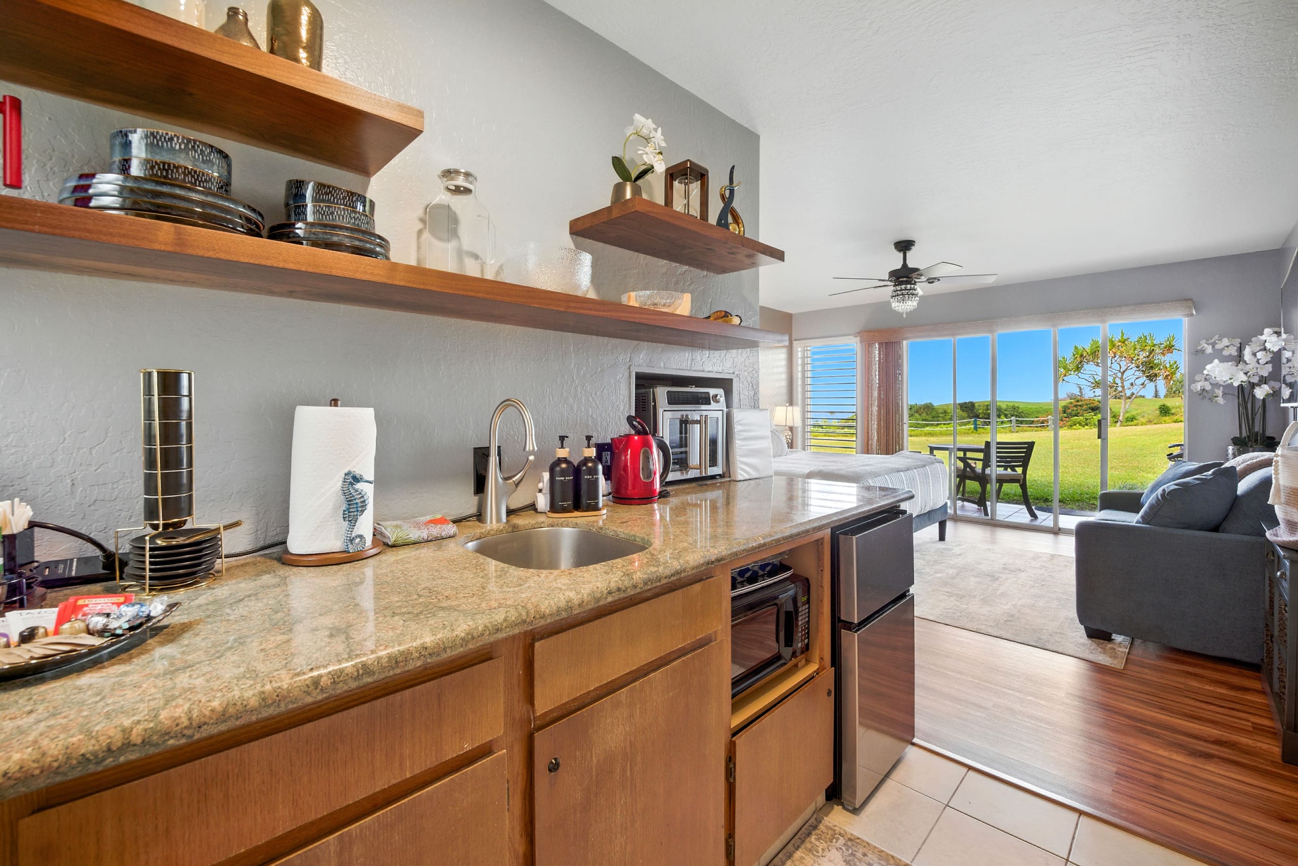 Private Getaway w/ Oceanfront Views Near Hanalei! - Photo 8