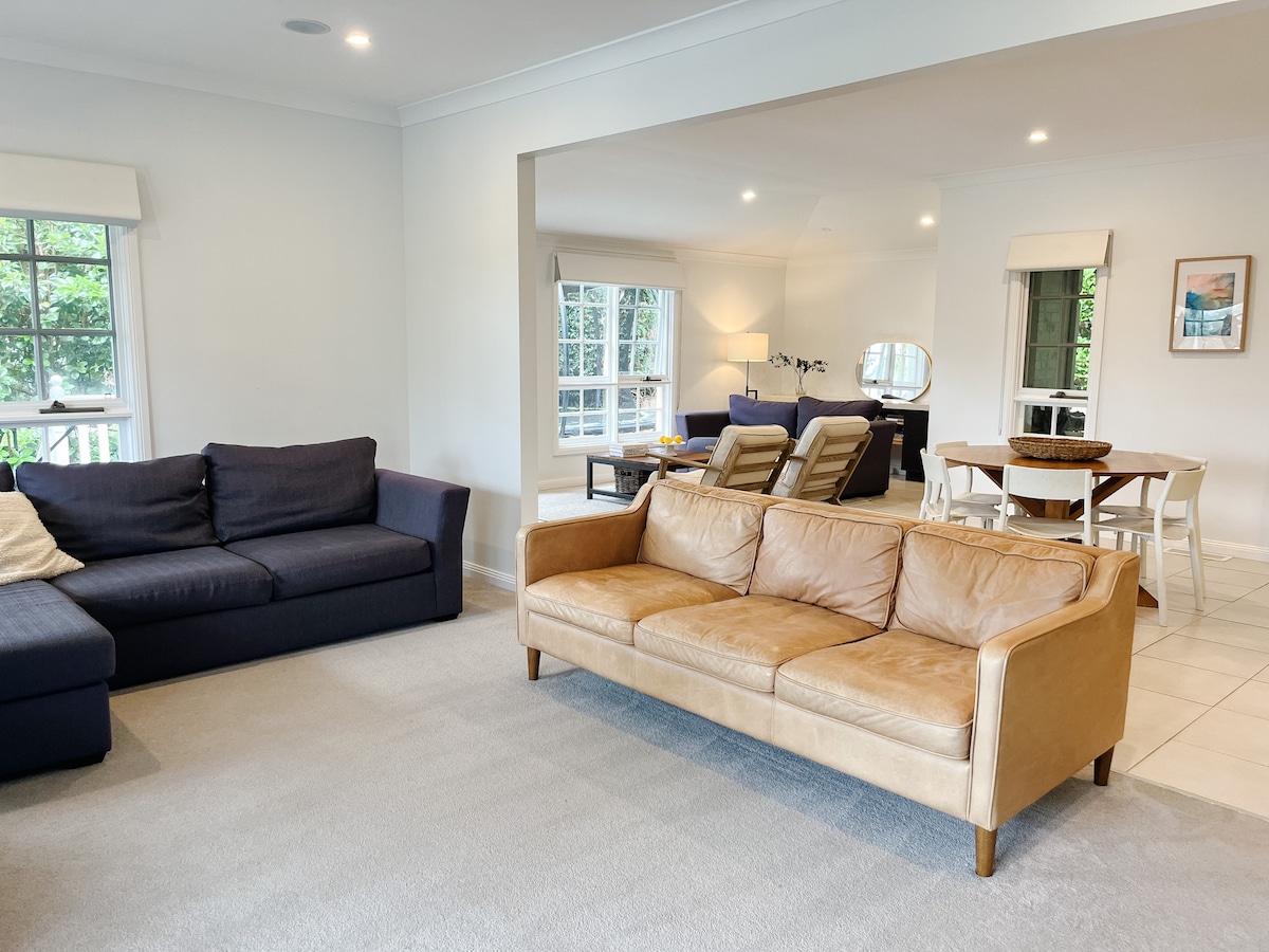 Top performing Airbnb: Avoca Beach Family Retreat in Avoca Beach
