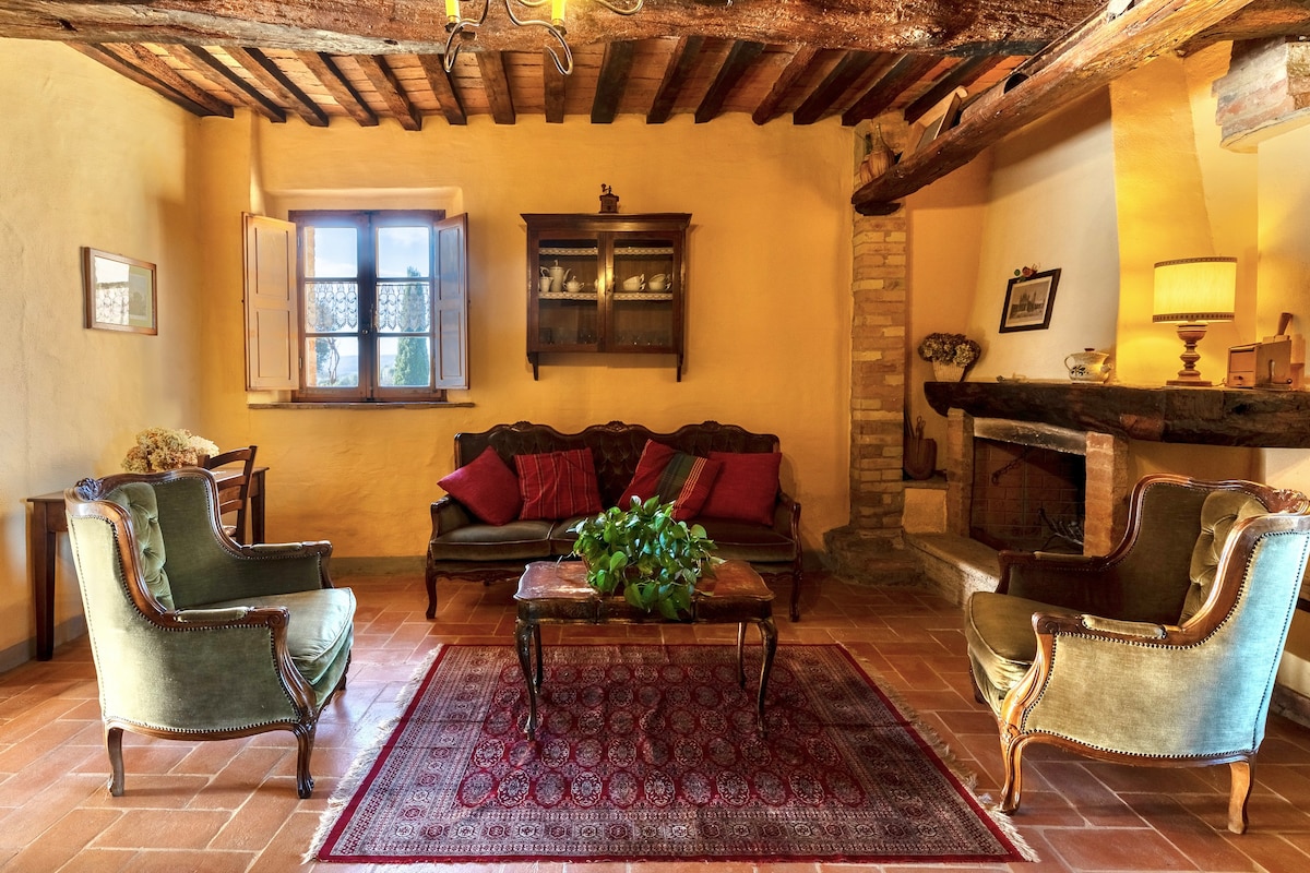 Annonce Airbnb populaire: Hilltop Hideaway – Straight Out of a Fairytale à Montalcino