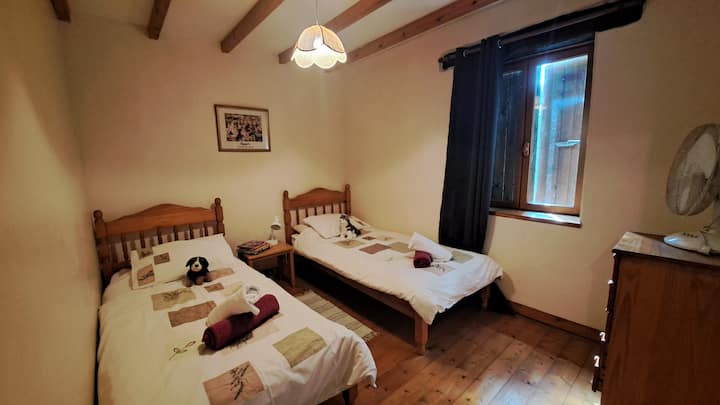 غرفة النوم 2