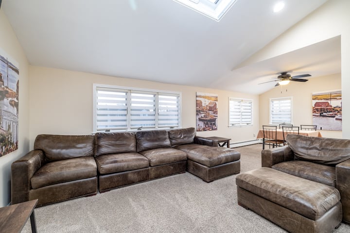 2 Bedroom Spacious Apartment, Quiet And Clean - Long Island