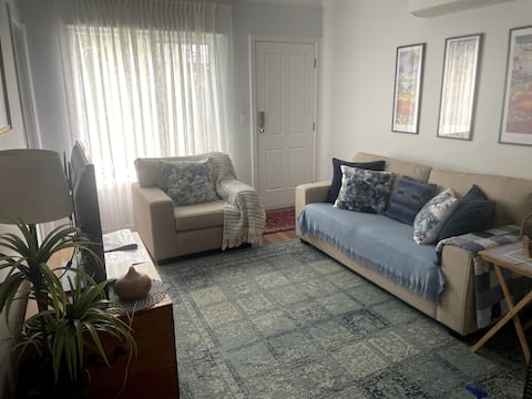 Popular Airbnb listing: Hakuna Matata 2 bedroom/lounge/bath/breakfast in Cowes