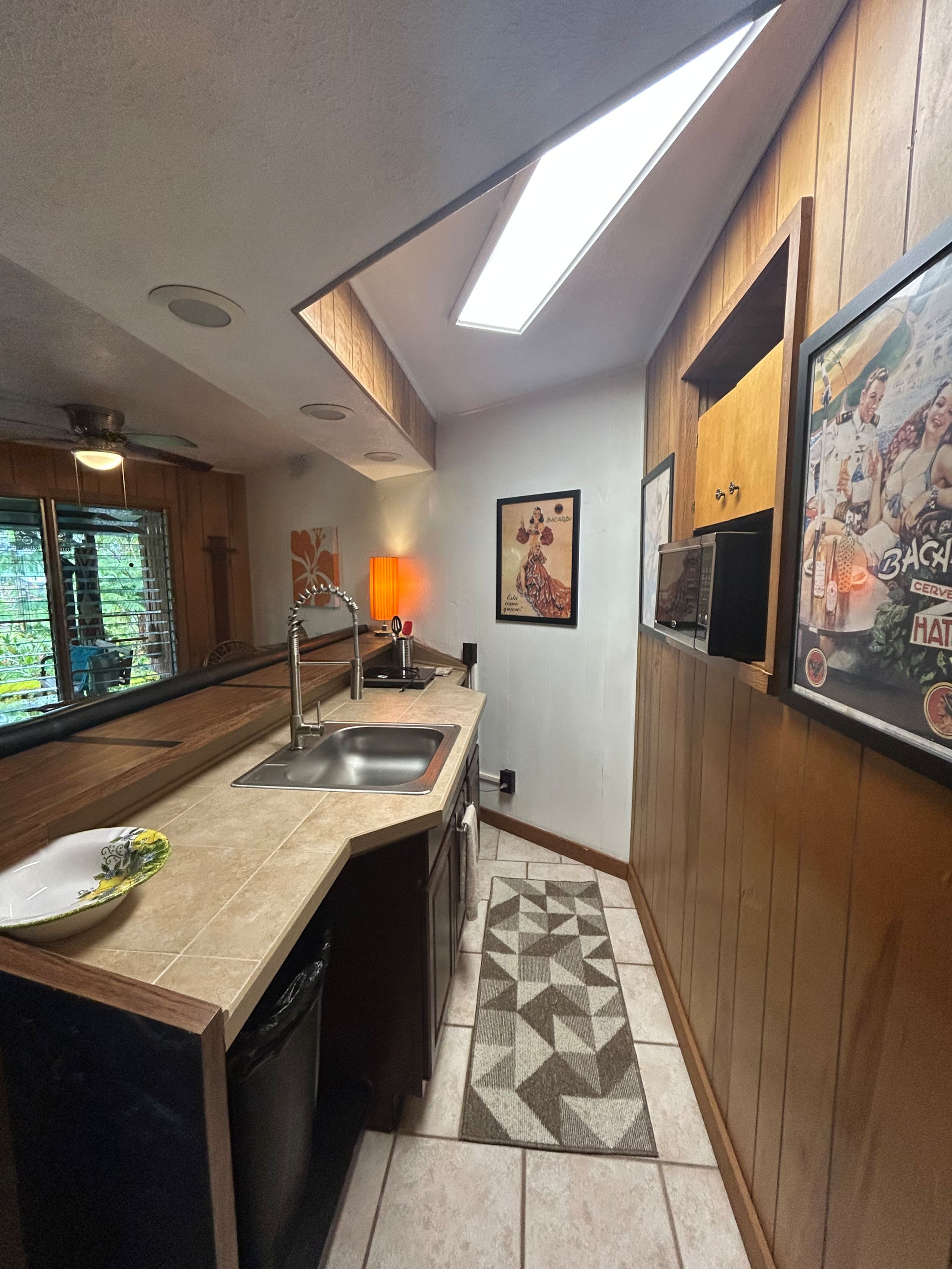 Home in Hilo · ★4.9 · 1 bedroom · 2 beds · 1 bath - Image 11