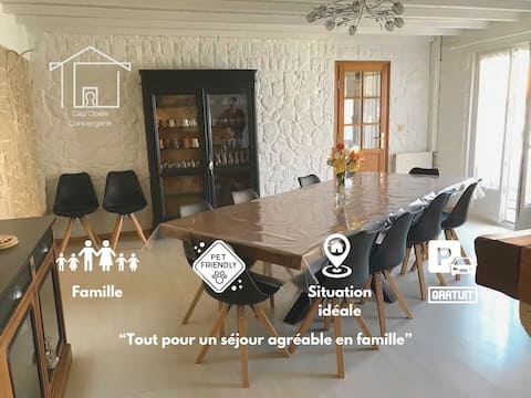 Farmhouse between land and sea