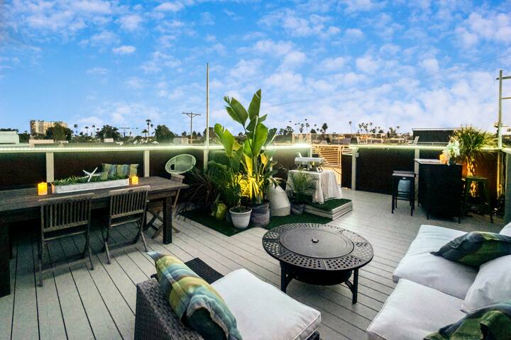 Architectural | Silver Triangle | Rooftop Deck gallery image 3