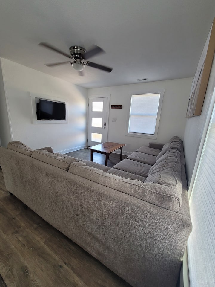 Curlew - Cottage With Beach Access & King Bed! - Outer Banks, NC