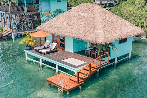 #1 Rated Overwater Bungalows in Panama (Papaya)