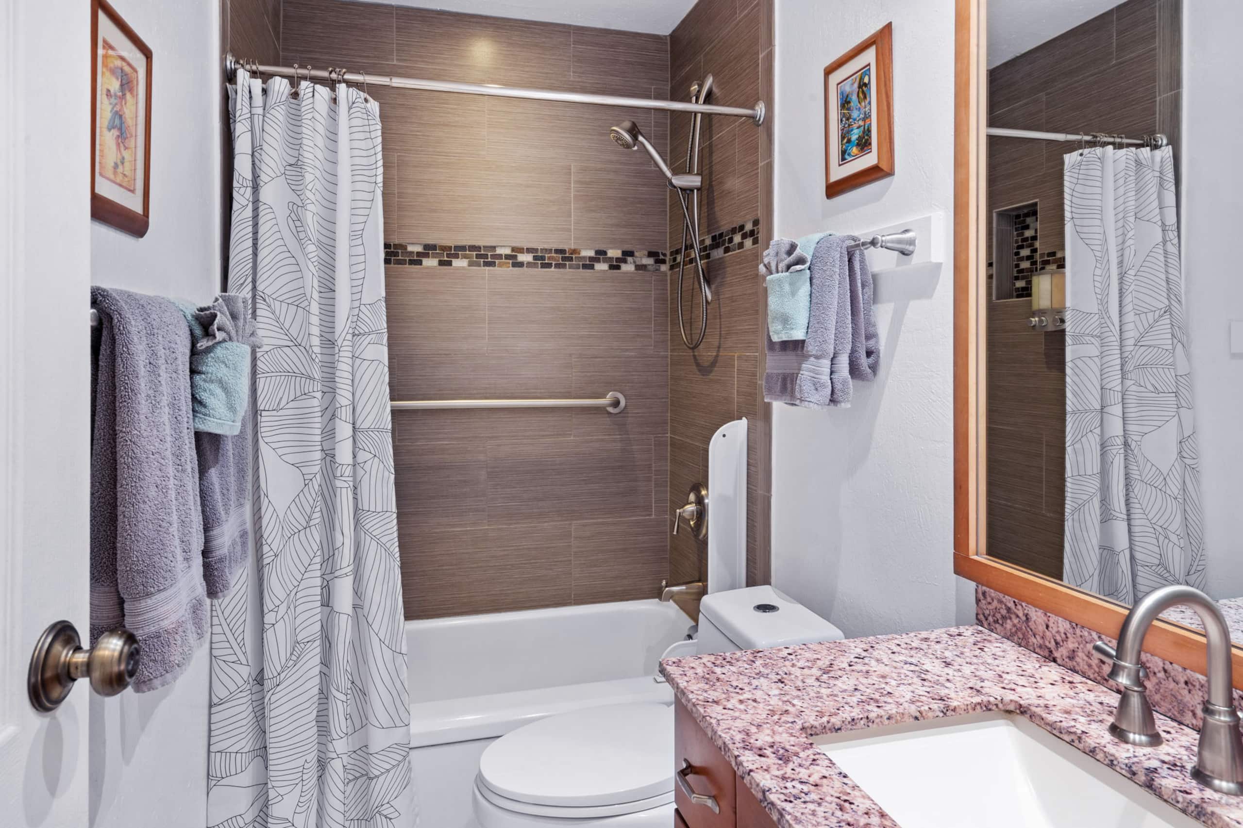 Condo in Kihei · ★4.93 · 3 bedrooms · 5 beds · 2 baths - Image 19