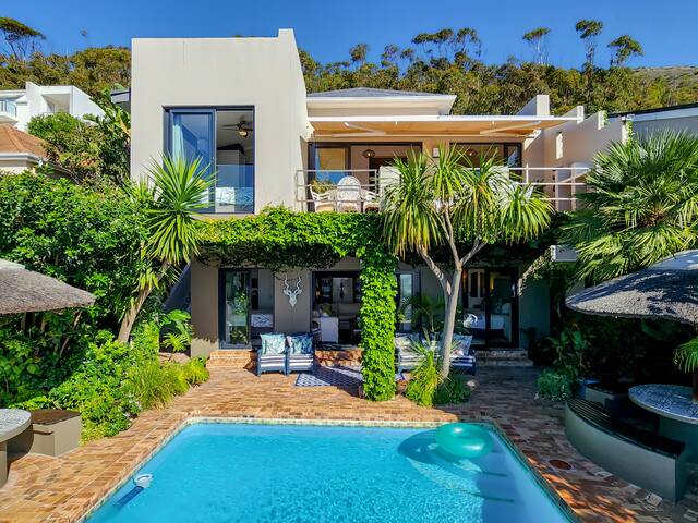 Spectacular views from charming house with pool ! gallery image 3