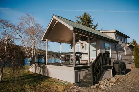 Lakeside Landing