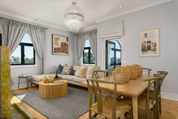 Elegant City Escape | Pool, Braai & Balcony Lounge gallery image 4