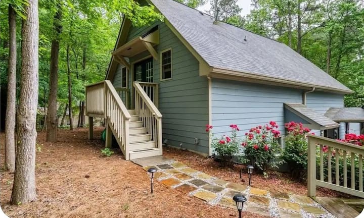 Private 4+ Guest Suite Washer/dryer G3 - Kennesaw