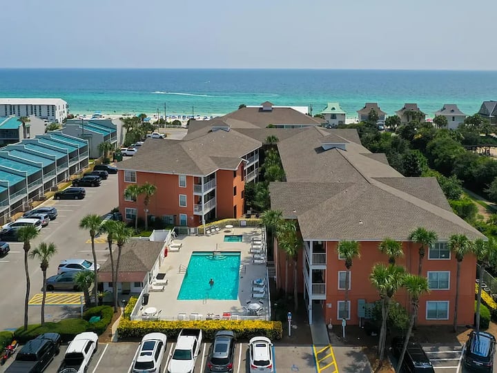 GulfView Condo/Private Beach Access/ Pool/Sleeps 6 - Condominiums for ...