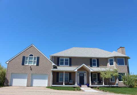 5 BR with Ocean Views, Hot Tub & AC