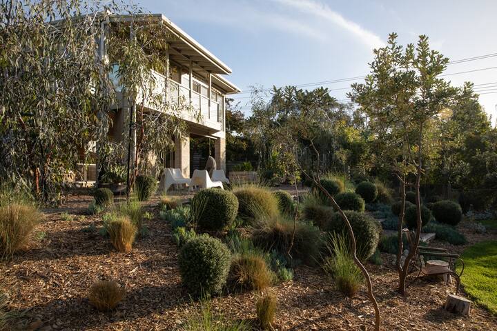 Martha Sea House | Coastal Escape gallery image 4