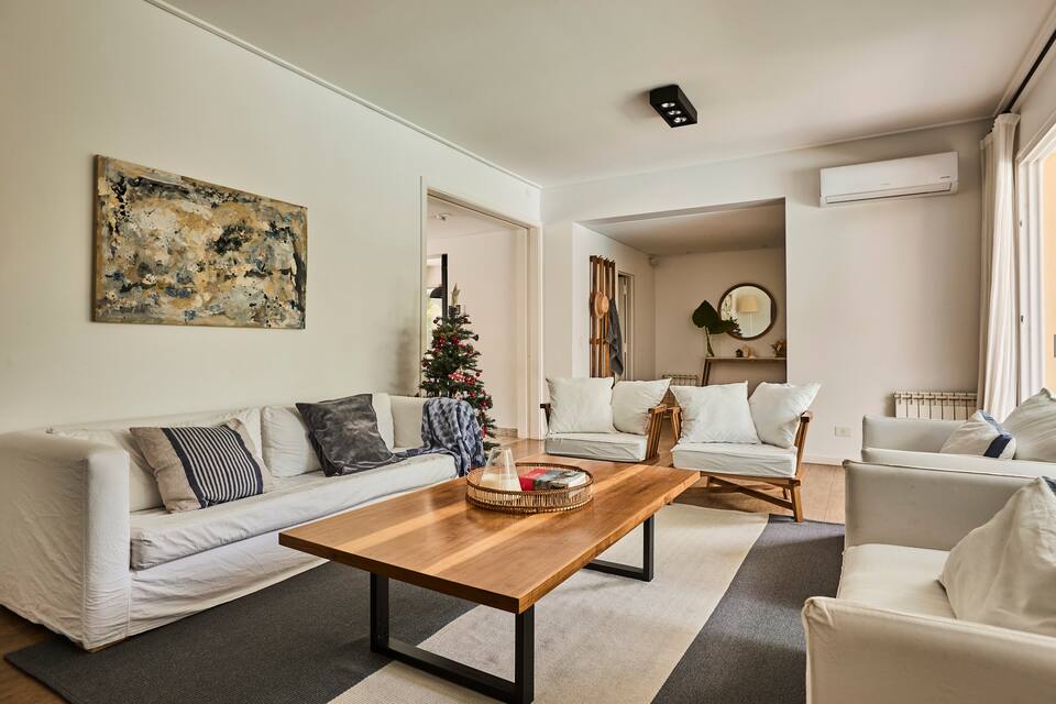 A remodelled family home in the heart of San Isidro, San Isidro, Buenos Aires Province, Argentina, photo 4 of 10